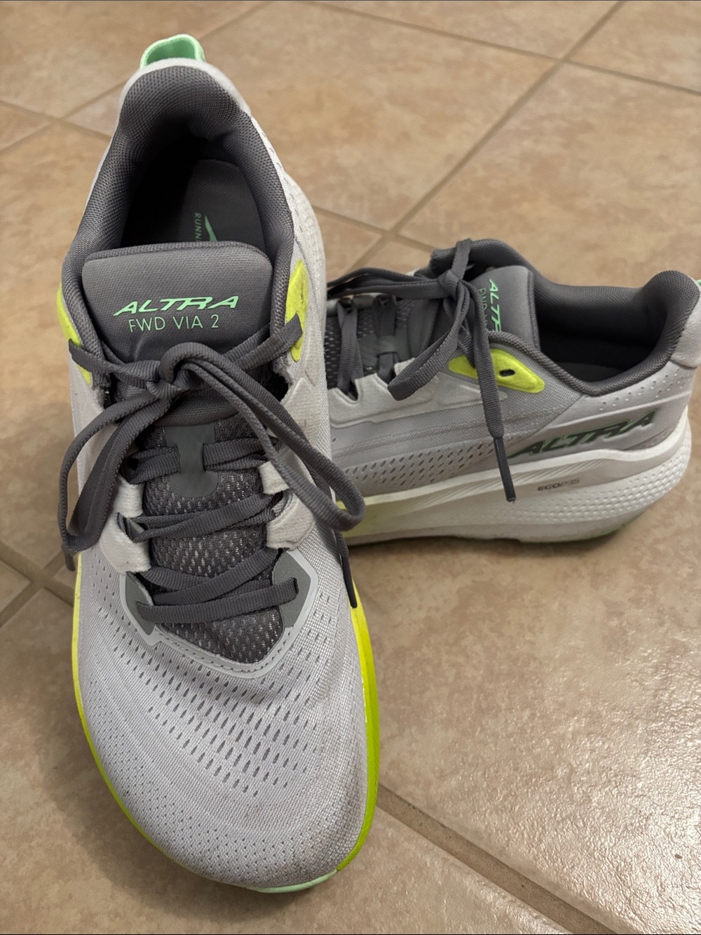 Altra • Women’s FWD VIA 2
